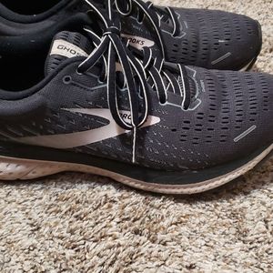 Brooks Ghost 8.5 shoes